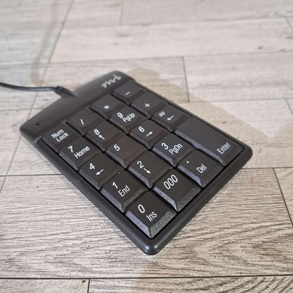 Micro Innovations KP25B Numeric Plus Keypad USB Black - Picture 2 of 6